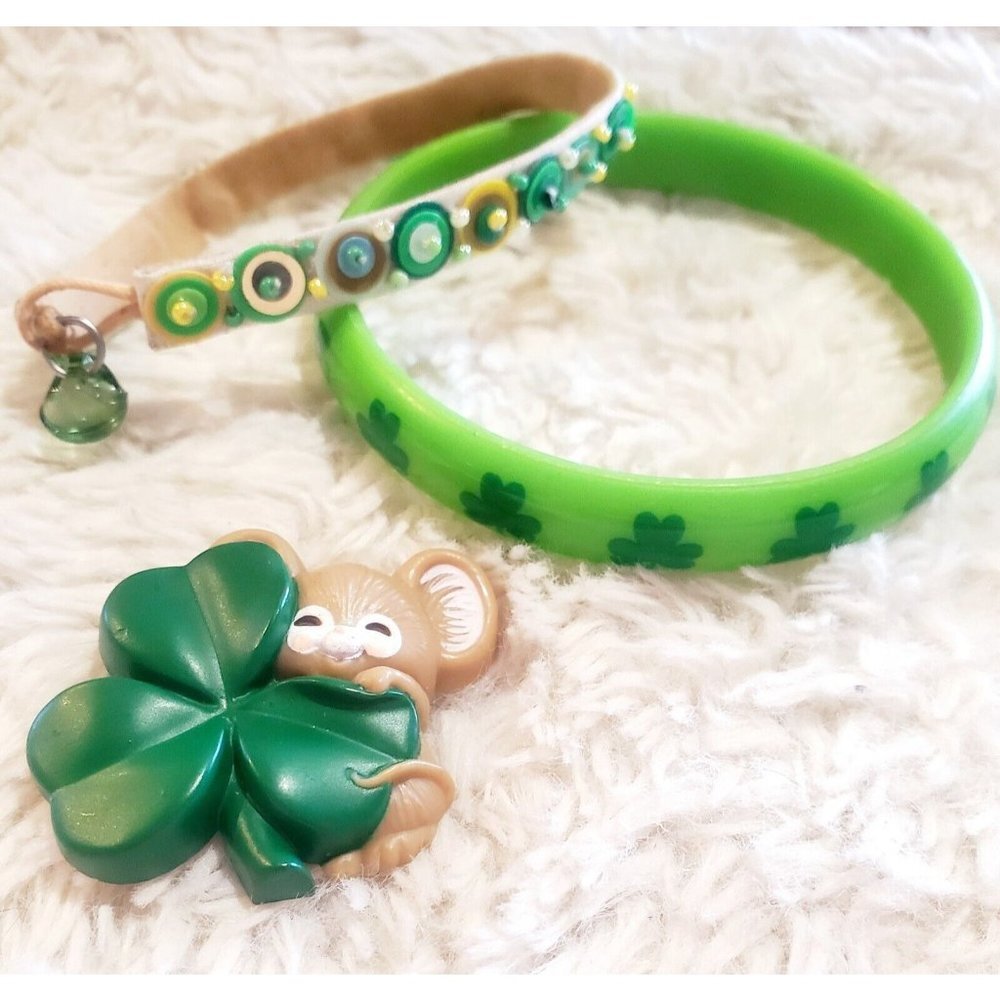 Vintage St. Patricks Day Pin Brooch and 2 Bracelets Costume Jewelry Green Clover